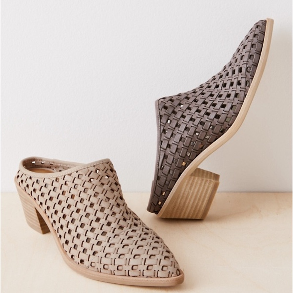 Dolce Vita Mules Sayer Sz 7.5 Nubuck Lattice Block Heel Suede Western